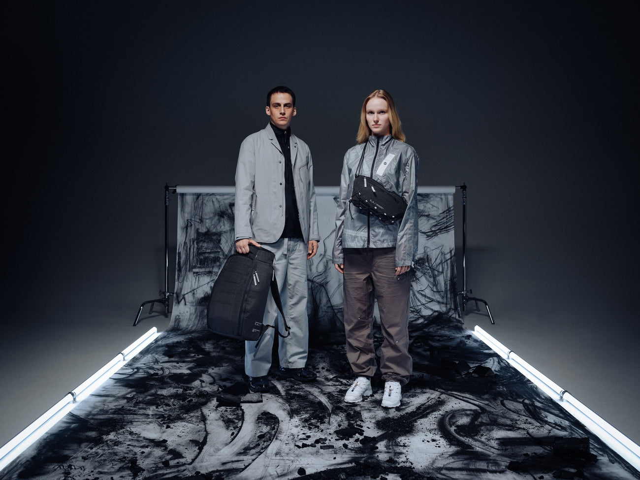 Db Journey Shoulder Bags