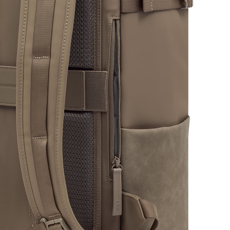 Vertical anti-theft zip pocket along the back of the Bali Pro in Walnut