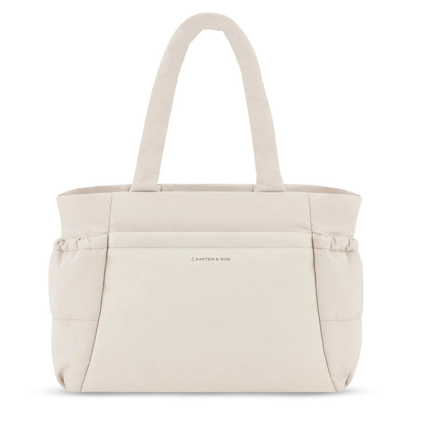 Kapten & Son Hellvi Cloud Medium in sandstone — padded puffer shoulder bag