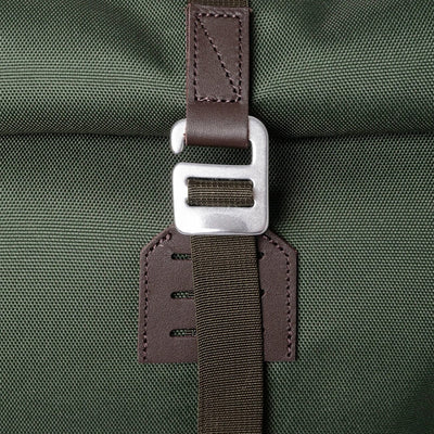 Bernt leather strap  with g buckle