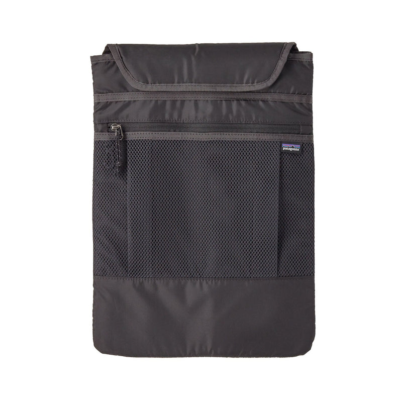 Refugio Daypack 26L, details, removable tech caddy with laptop sleeve, zipped pocket and mesh pocket 