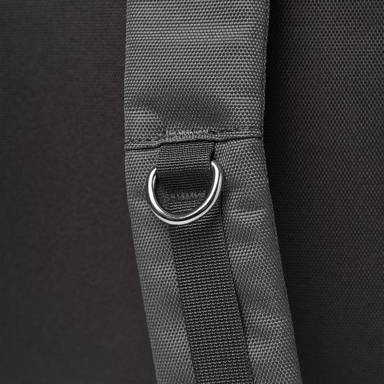 bernt backpack metalic buckle