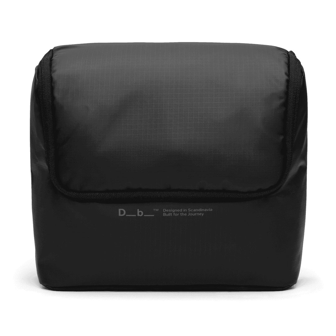 DB Journey Essential Washbag M in Black, front view