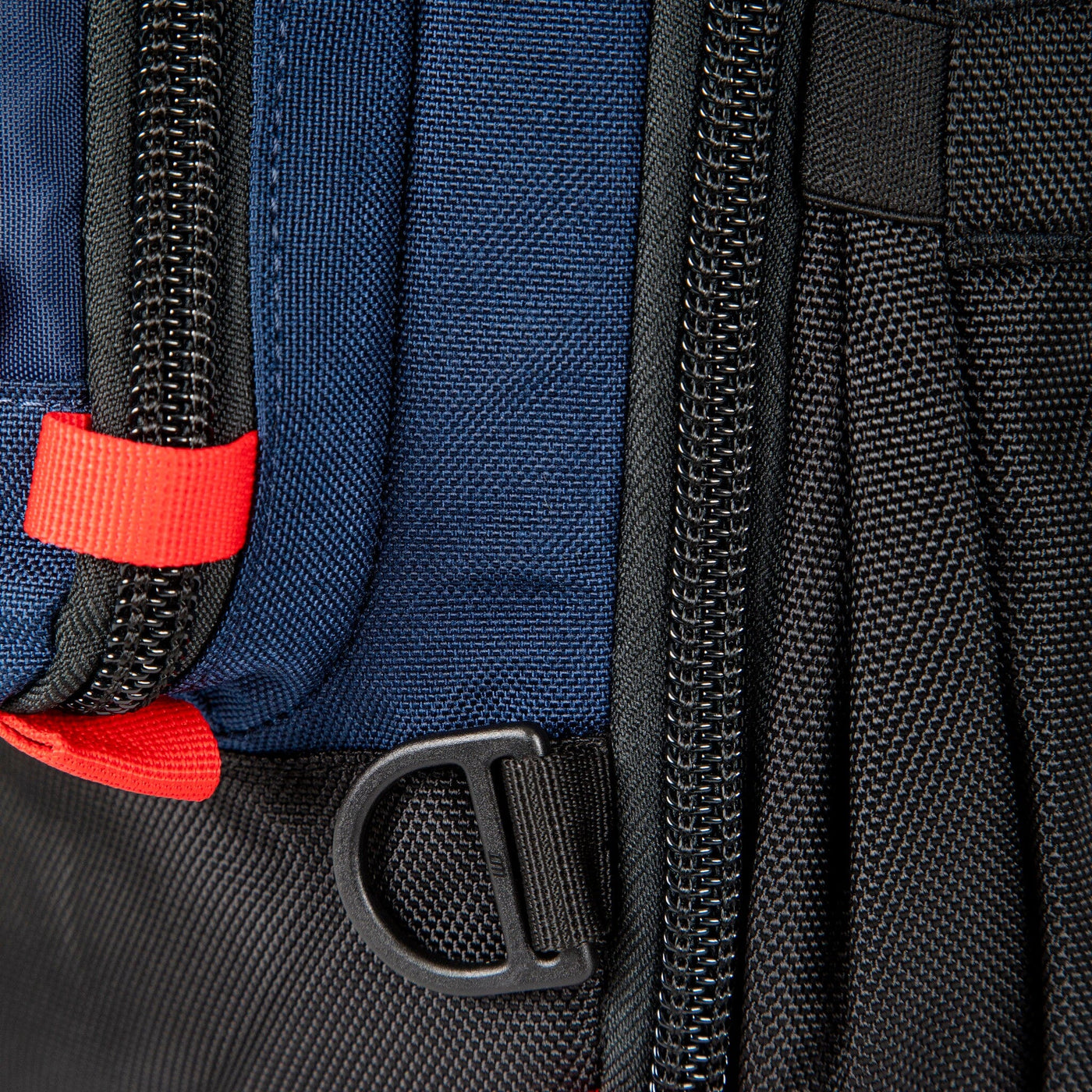 global travel pack close up ykk zippers