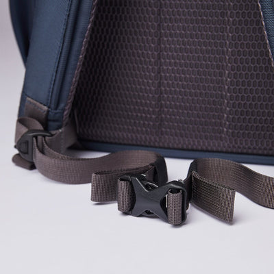 hiking bag adjustable shoulder straps