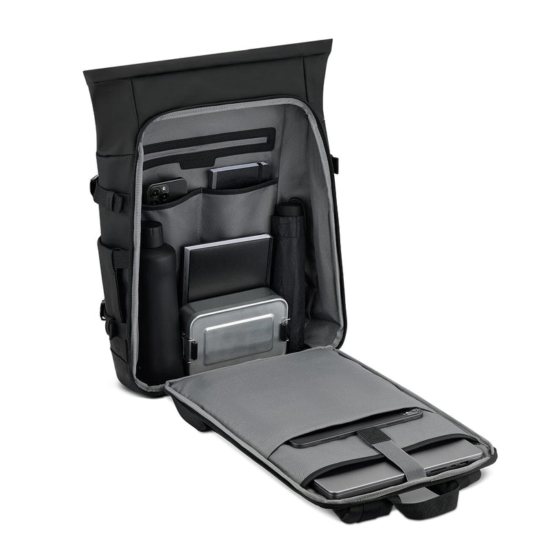 Helsinki Pro all black, interior compartment with set of zipped and slot pockets, a tablet sleeve and a 15 inches laptop sleeve