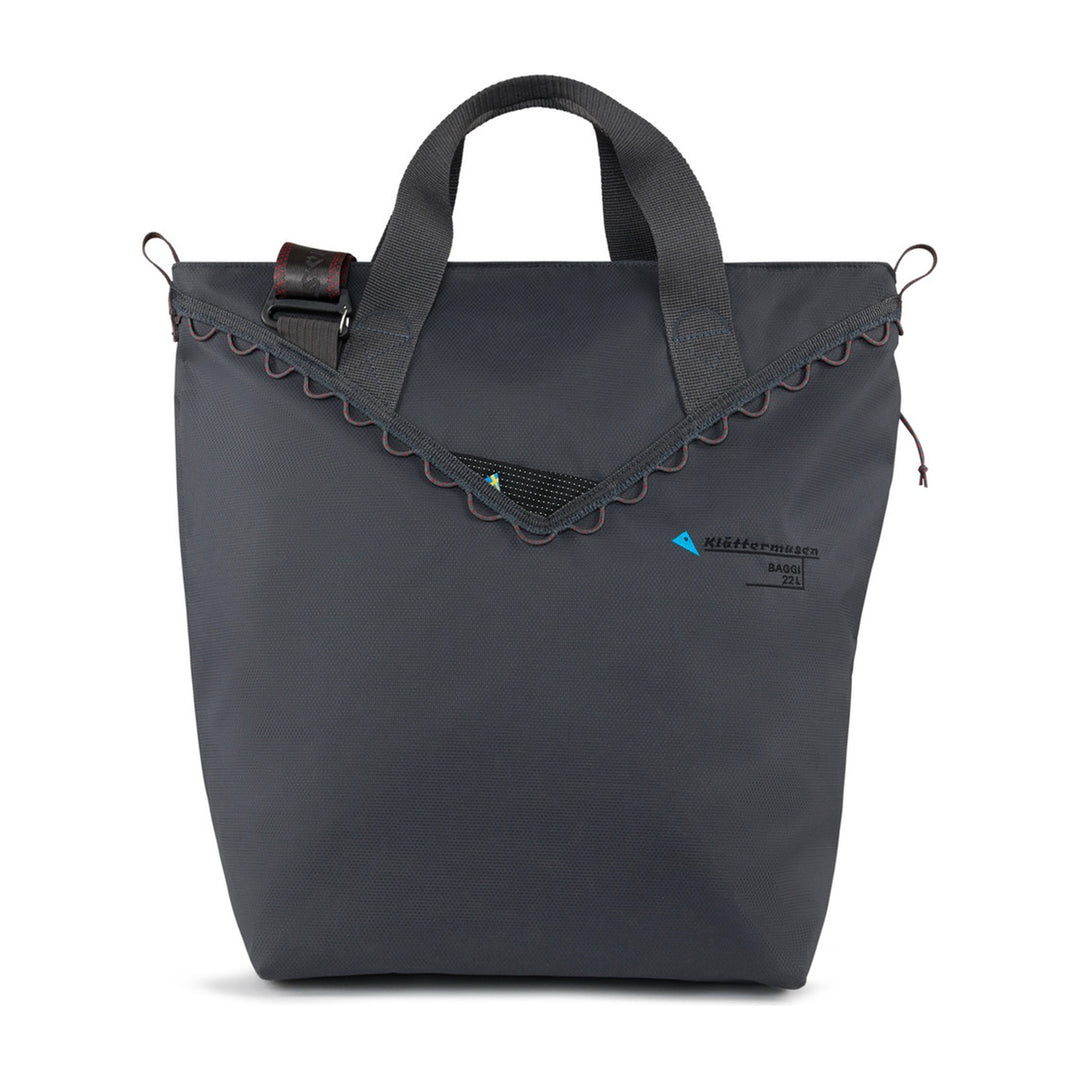 Klättermusen Baggi Bag 22L in Raven, everyday tote bag, front view