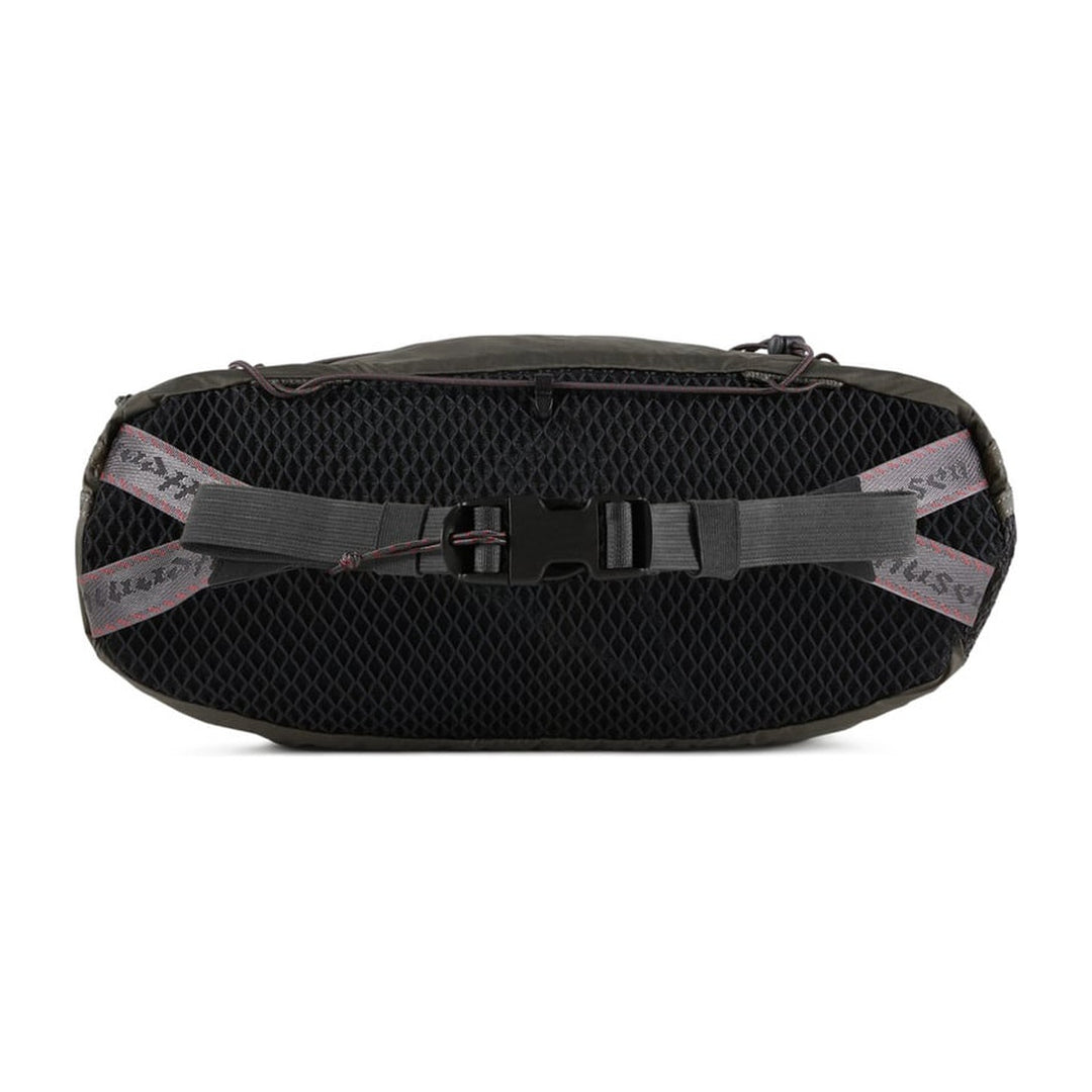 Klättermusen Eldrimner Lumbarpack 5L in Raven, lightweight running hip pack, back view