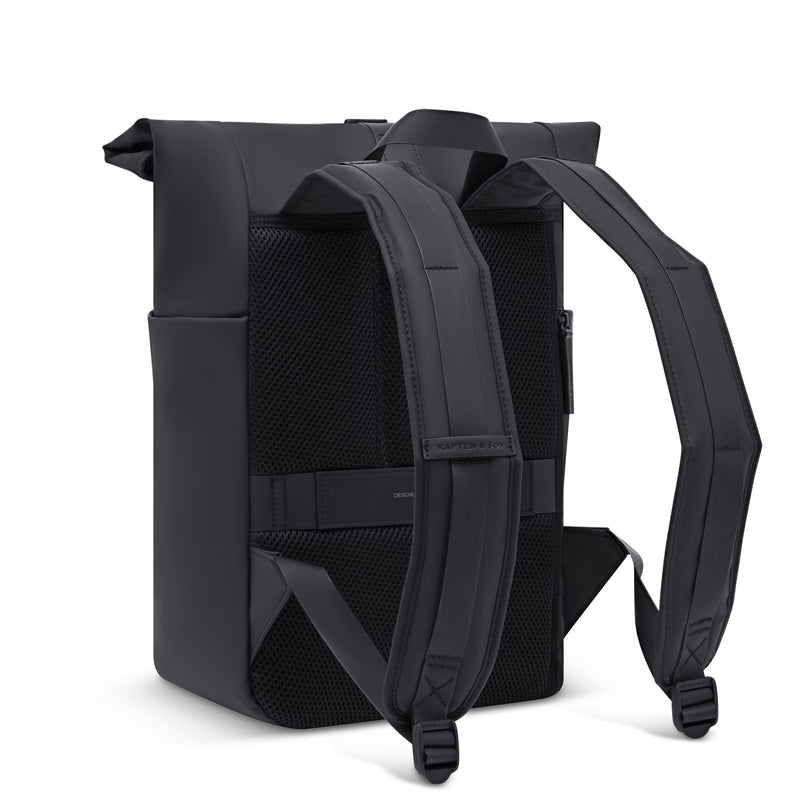 Back of the Lund Sleek in All Black: padded mesh back panels, shoulder straps, suitcase strap and vertical anti-theft zip
