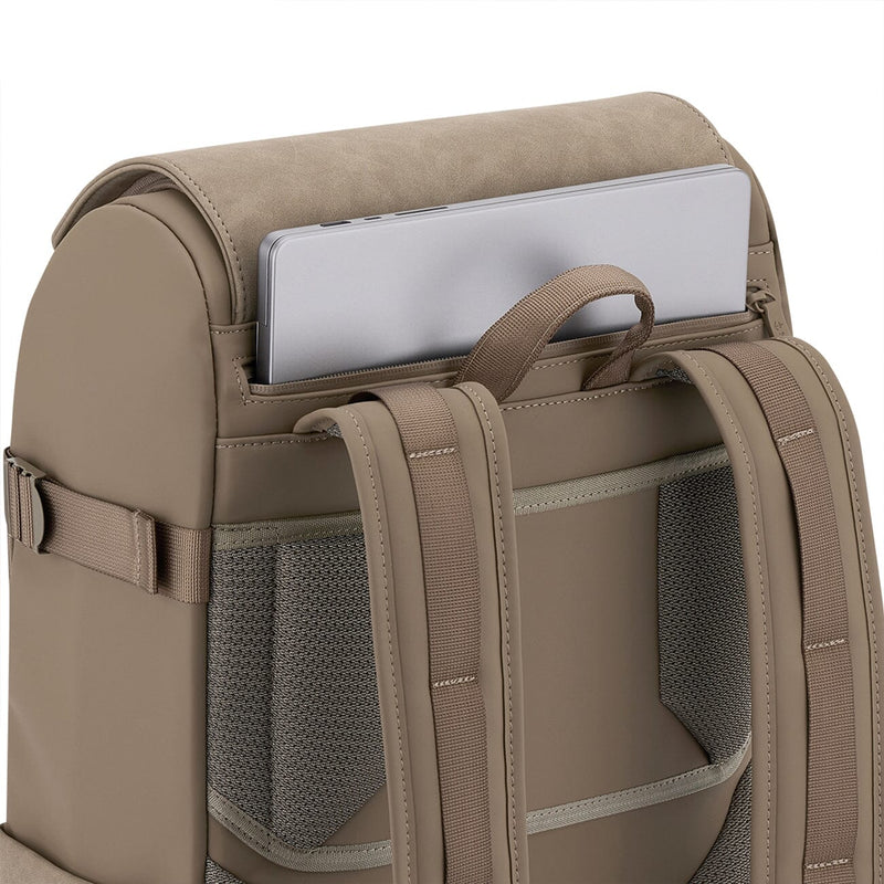 Back view of the Bali backpack showing padded laptop compartment and ergonomic straps for daily comfort and protection