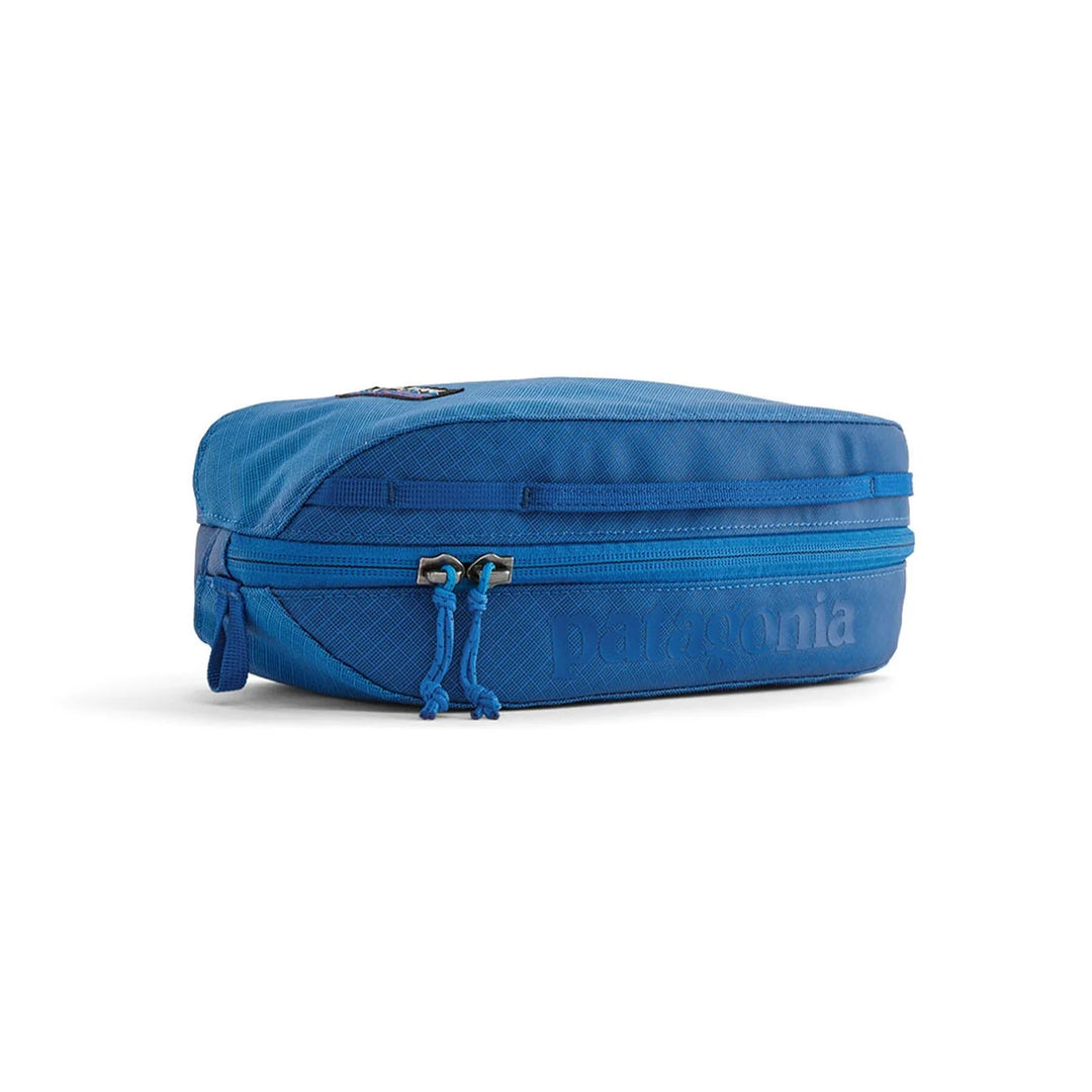Patagonia Black Hole Cube 3L Endless Blue — front view with tonal Patagonia logo