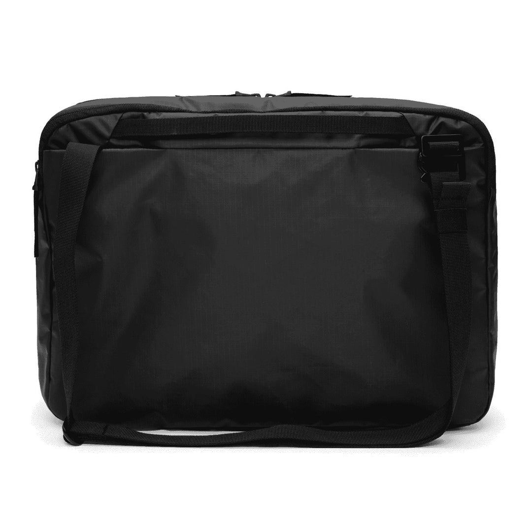 Ramverk Laptop Organizer 16" in Black, back view with the trolley pass-through band