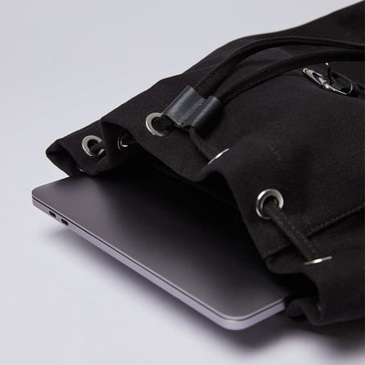 sandqvist alva in black, 13 inches laptop compartment