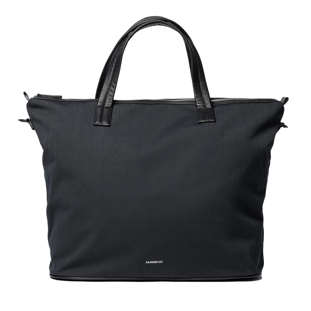 Sandqvist Everyday Weekender bag in black, front view