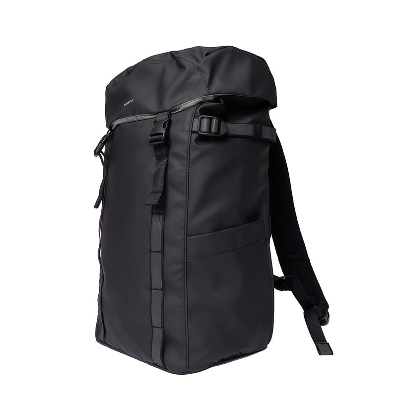 sandqvist jonatan black backpack side view