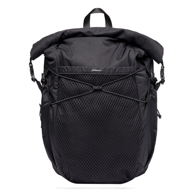 Sandqvist Louie backpack in black, front view on white background