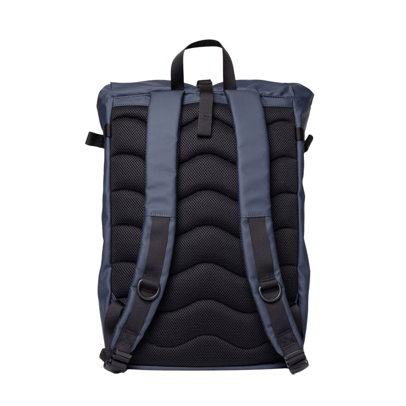 Back view of the Sandqvist slim rolltop M, highlighting ergonomic padded straps and breathable mesh back panel for all-day comfort