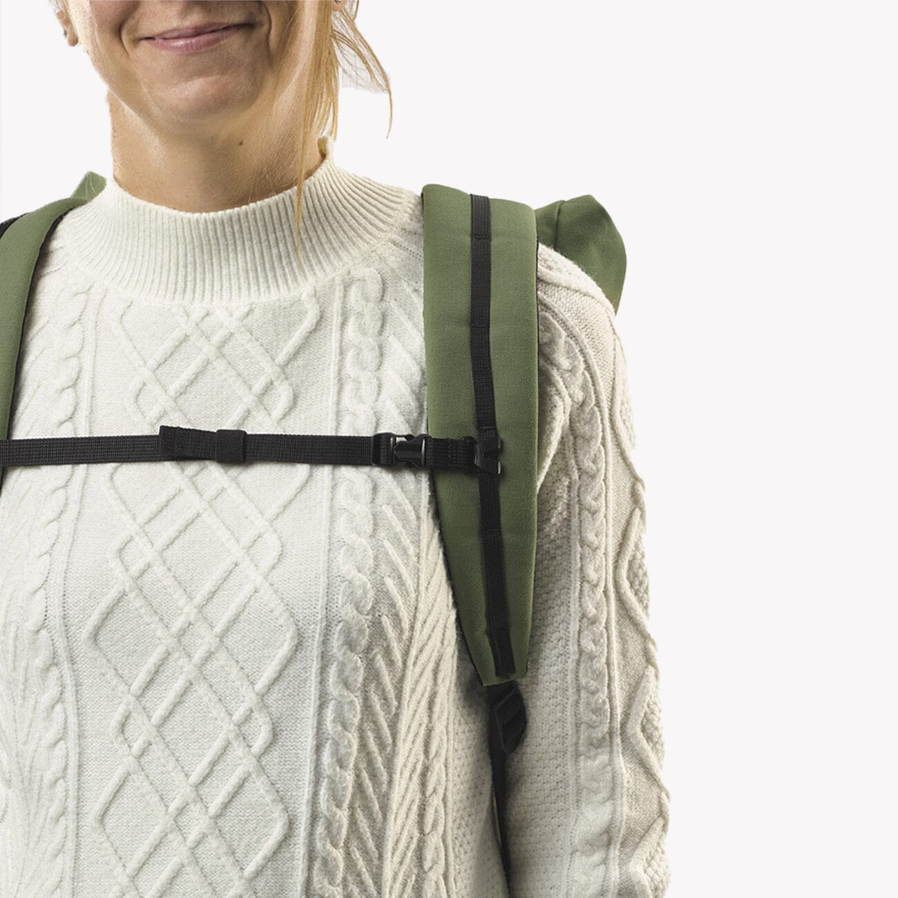 squamish-backpack-mero-mero-cypress-adjustable-sternum-belt