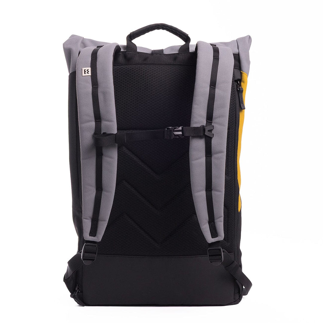 Rear view of the Squamish Pocket in stone grey, chaï tea and dark grey
