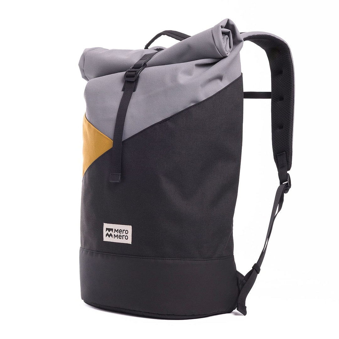 Side view of the Squamish Pocket in stone grey, chaï tea and dark grey