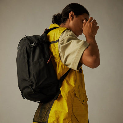 woman wearing black sandqvist rigde hike