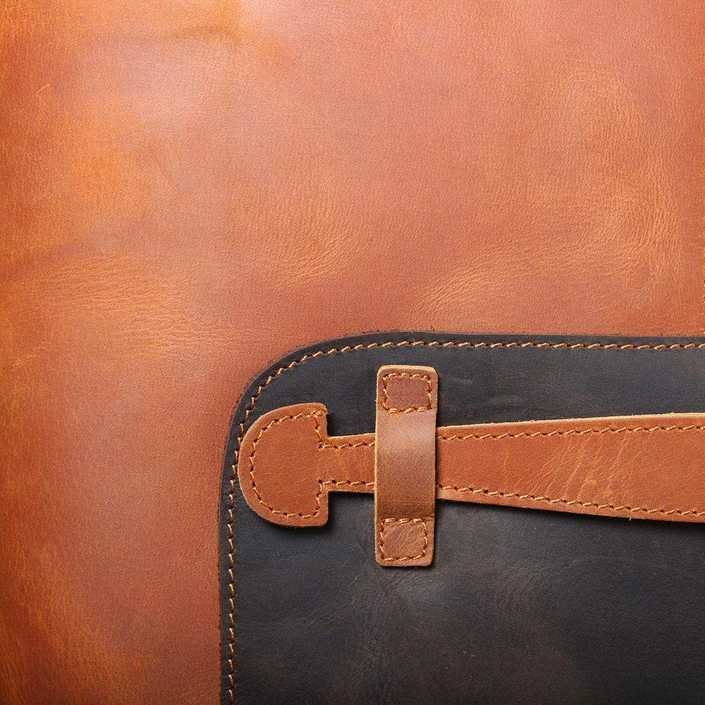 coffee leather laptop pouch details