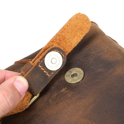 magnetic clip of the leather shoulder bag