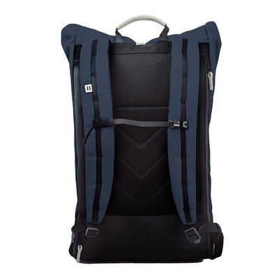 squamish v3 backpack in navy blue, meromero, back view